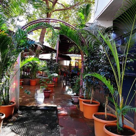 Hotel Veer Residency Panvel Bagian luar foto