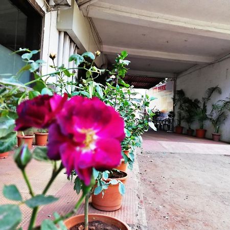 Hotel Veer Residency Panvel Bagian luar foto