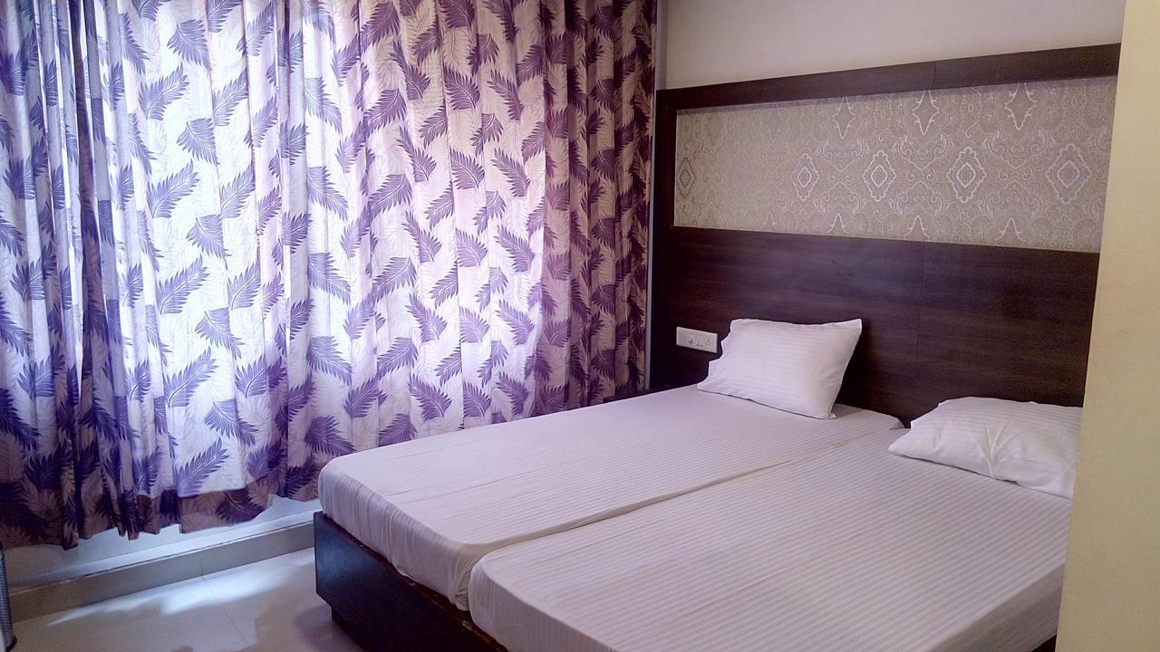 Hotel Veer Residency Panvel Bagian luar foto