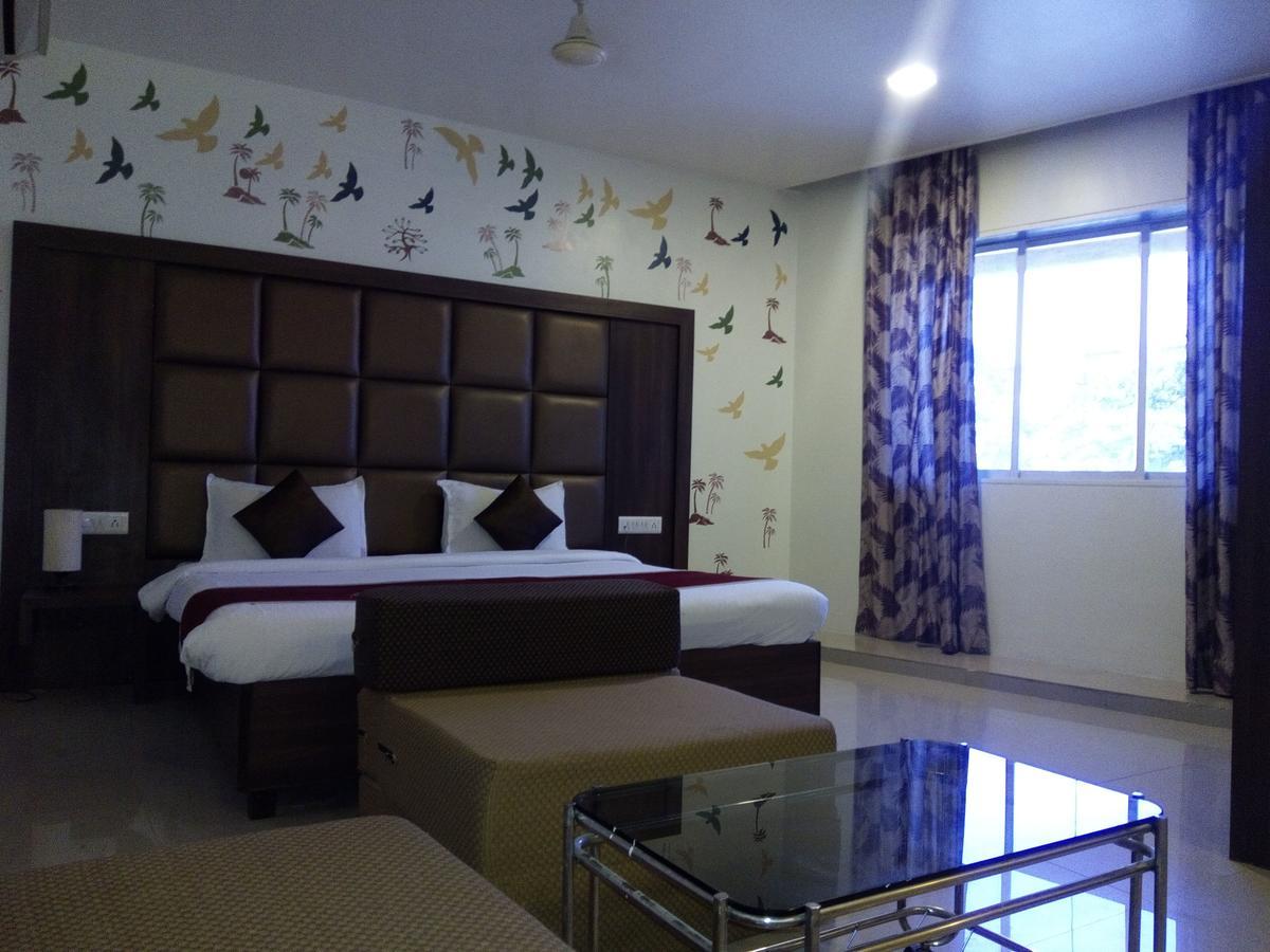 Hotel Veer Residency Panvel Bagian luar foto