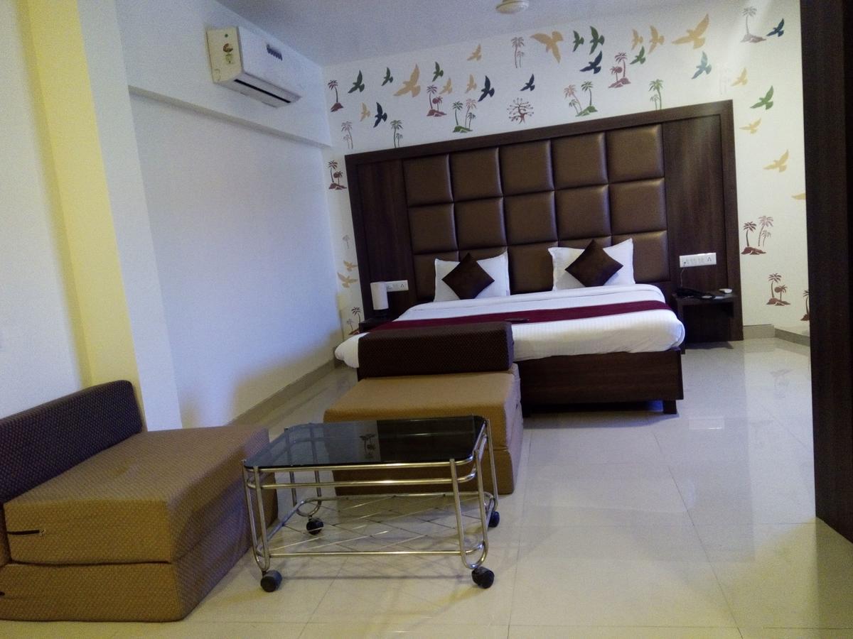 Hotel Veer Residency Panvel Bagian luar foto