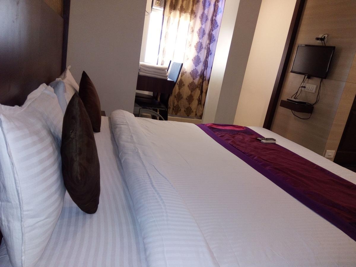 Hotel Veer Residency Panvel Bagian luar foto