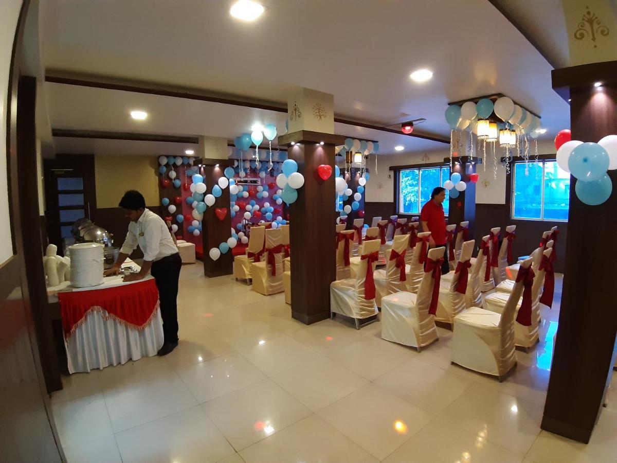 Hotel Veer Residency Panvel Bagian luar foto